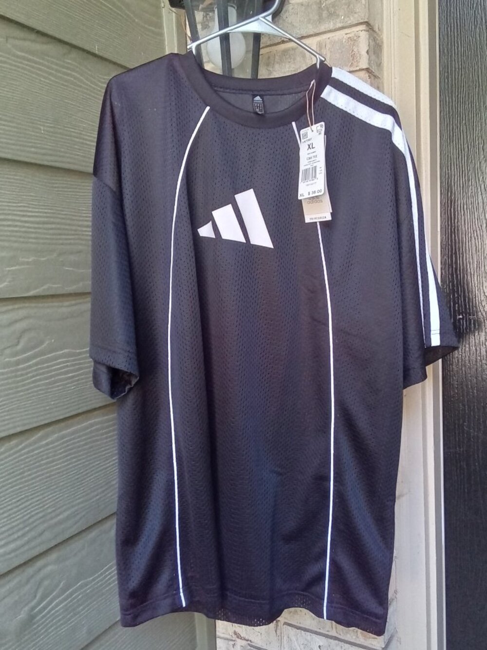 The Adidas Creator 365 Mesh Shirt in Black is a men's XL t-shirt that runs l